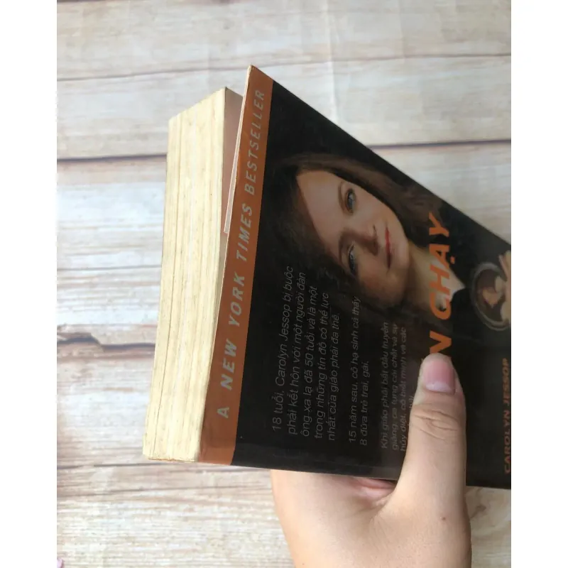 Trốn Chạy - Carolyn Jessop & Laura Palmer 785983