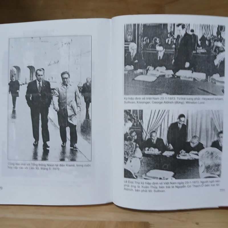 Những Năm Bão Táp (Cuộc Chạy Đua Vào Nhà Trắng) - Henry Kissinger 431186