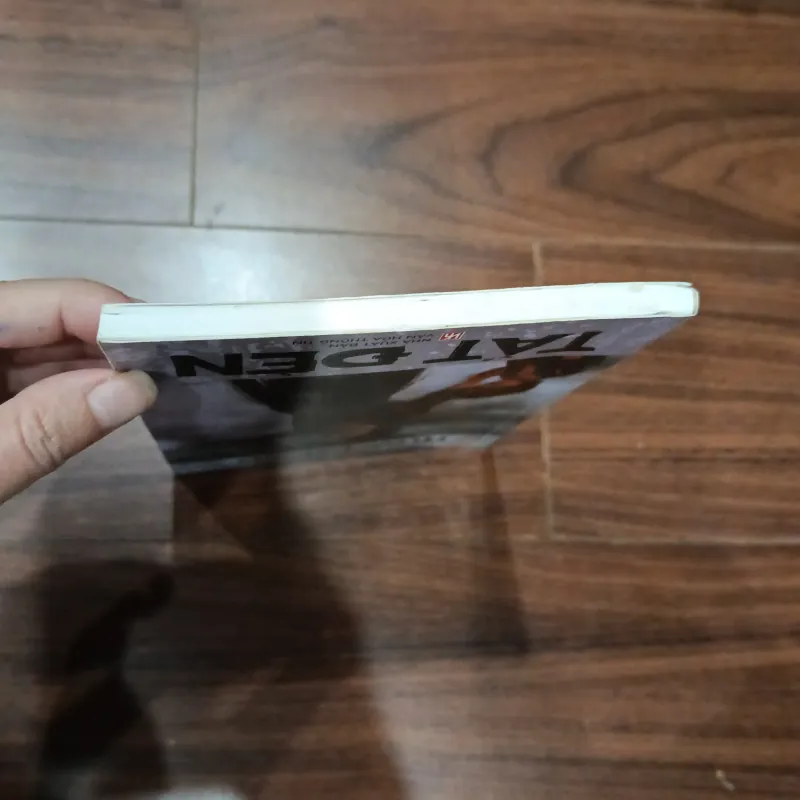 Tắt đèn.   929510