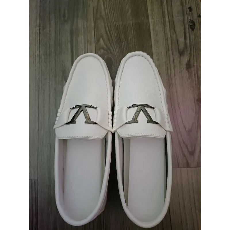 Giày lười trắng size 41 786997