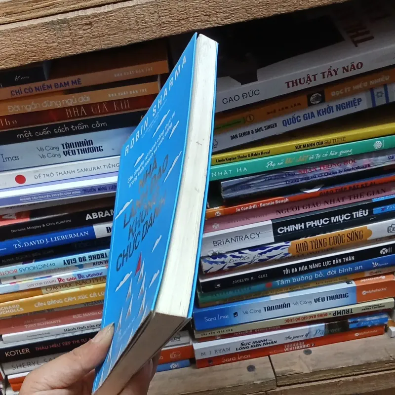 Nhà lãnh đạo không chức danh - Robin Sharman 937523