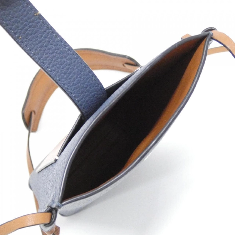 Túi đeo vai Loewe Pocket 124 12 Z45 613044