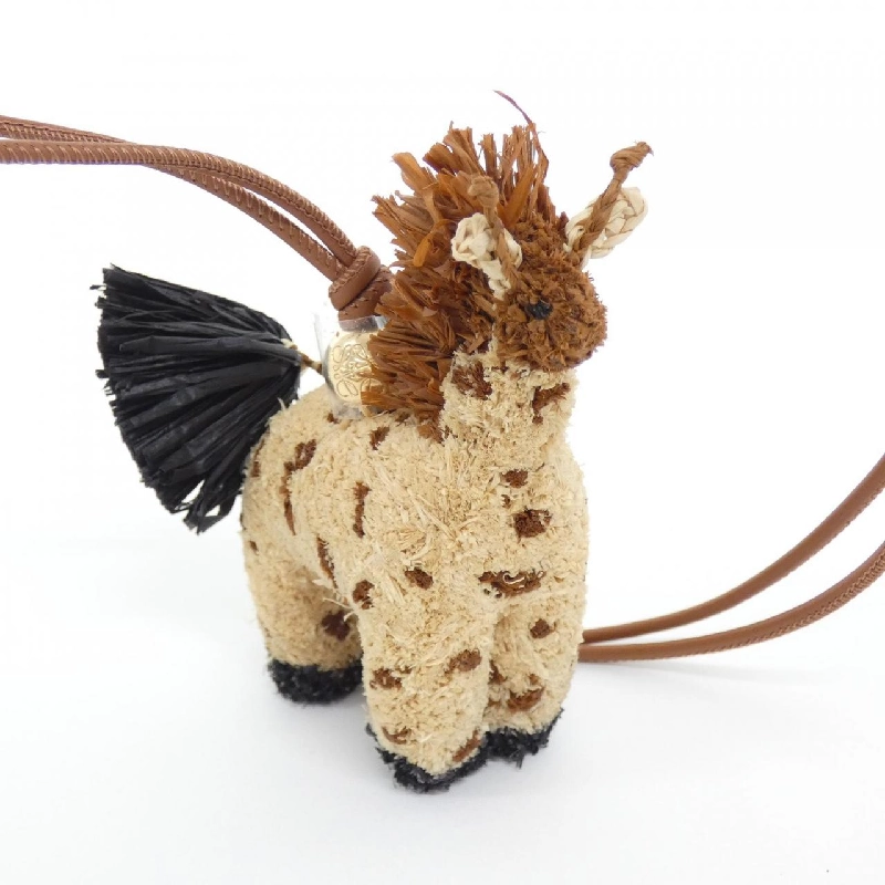 【Sản phẩm mới】Charm hươu cao cổ Loewe C621232XKZ 623706