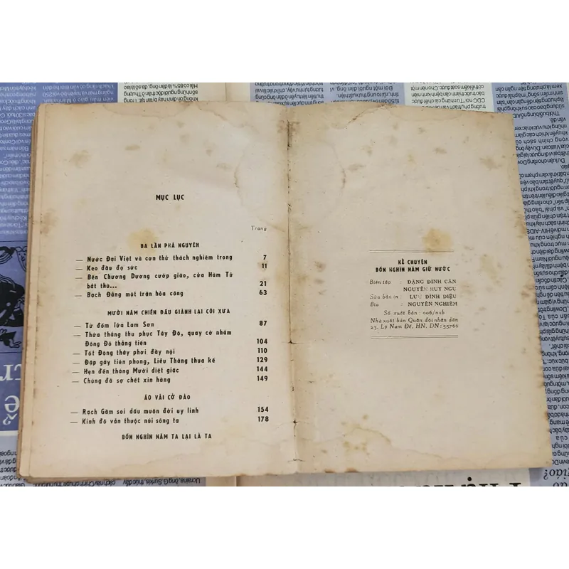 KỂ CHUYỆN BỐN NGHÌN NĂM GIỮ NƯỚC (từ thời Trần đến thời Tây Sơn)  707572