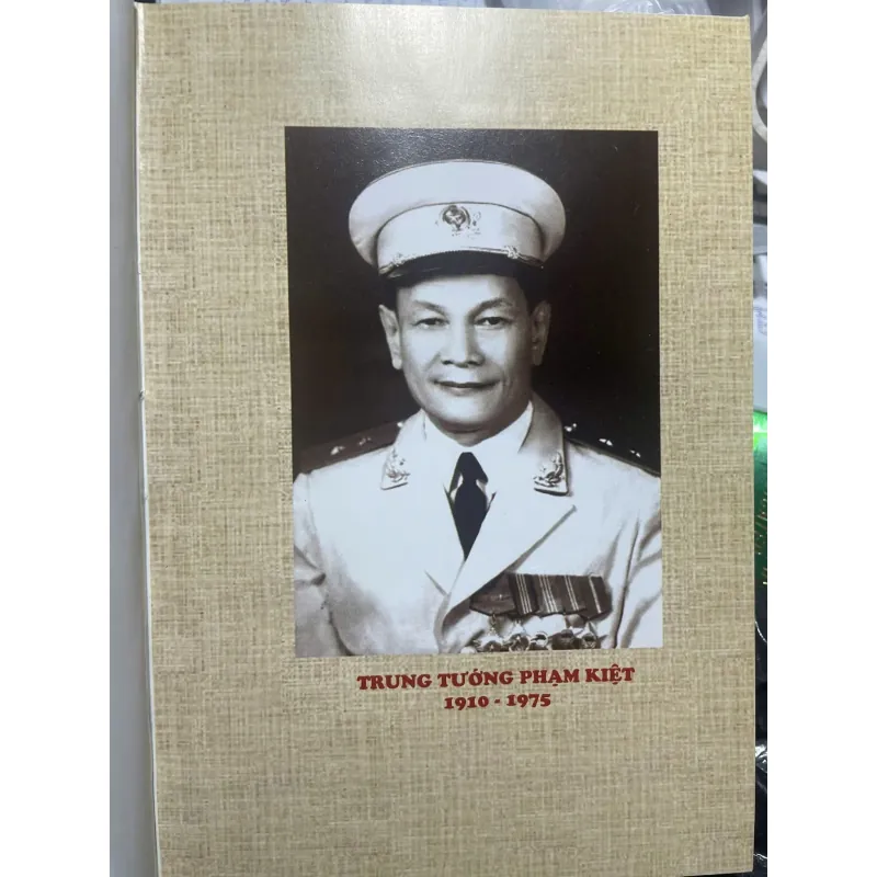 SÁCH DANH TƯỚNG PHẠM KIỆT BẢN LĨNH VÀ TÀI ĐỨC 700720