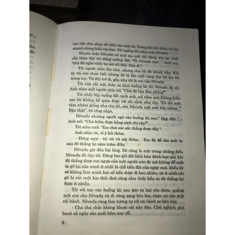 Người lữ hành kỳ dị - Harold Robbins 975545