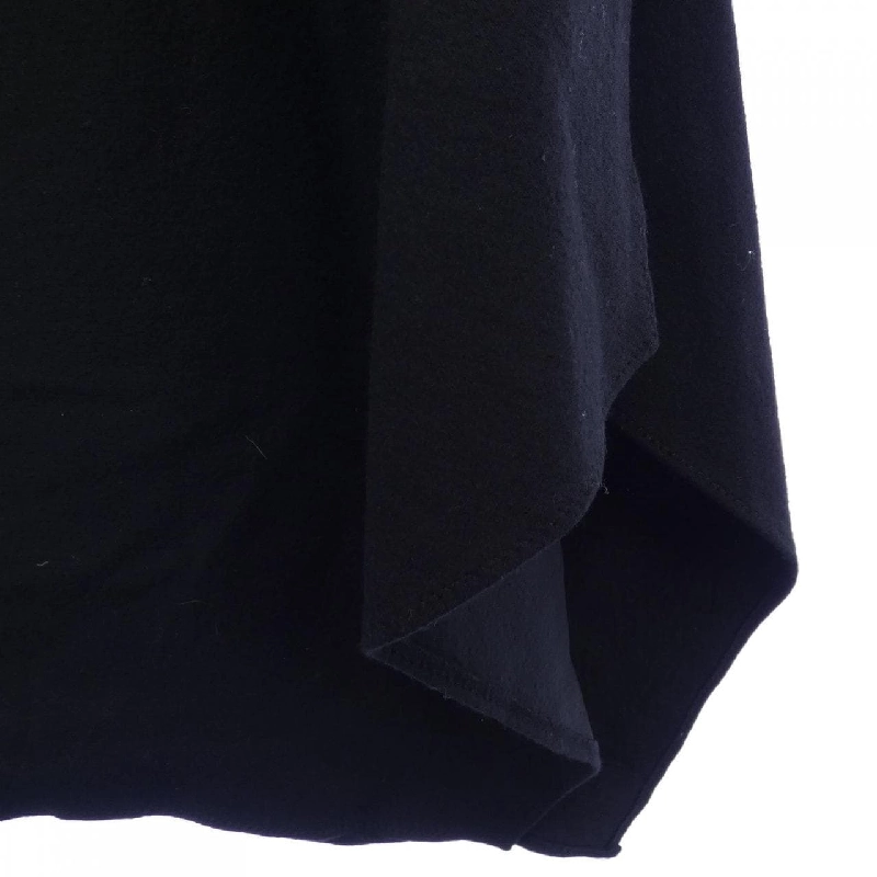 Chân váy ADORE - Hàng hiệu Authentic 810386