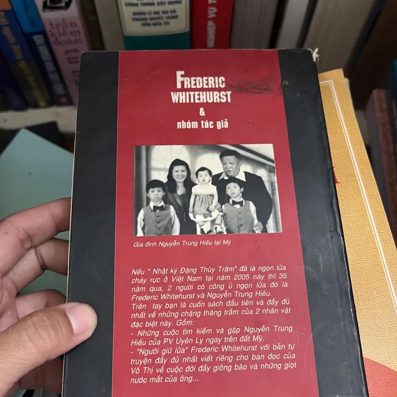 II Bí Mật Cuộc Đời Người Mỹ Làm “Sống Lại” Đặng Thuỳ Trâm - FREDERIC WHITEHURST - 2005 675182