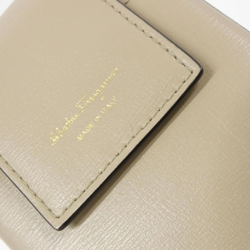 Ví điện thoại Salvatore Ferragamo 22 0381 - Hàng hiệu Chính hãng 772921
