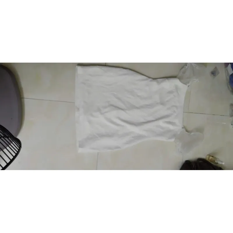 Đầm thun trắng cổ vuông eo 75 giá 45k 1026306