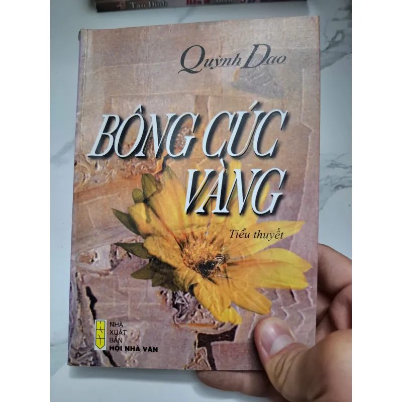 Bóng cúc vàng - Quỳnh Dao - Tiểu thuyết (Lãng mạn) 622396