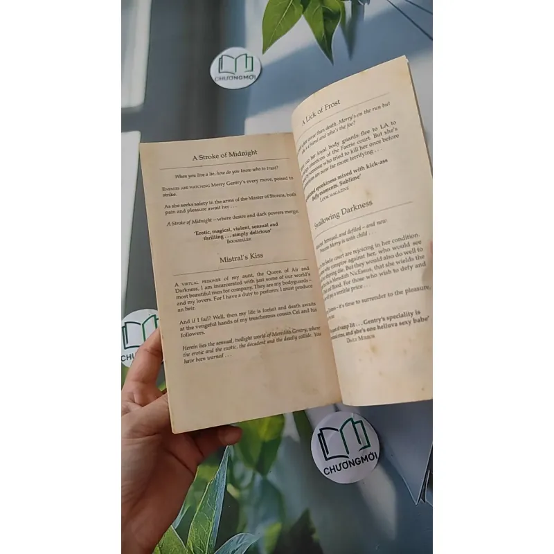 [MIỄN PHÍ BỌC SÁCH] A Shiver of Light - Laurell K. Hamilton 1027193