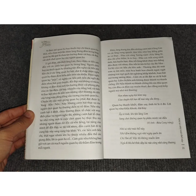 LẠ LÙNG BÓNG GIAI NHÂN 992543