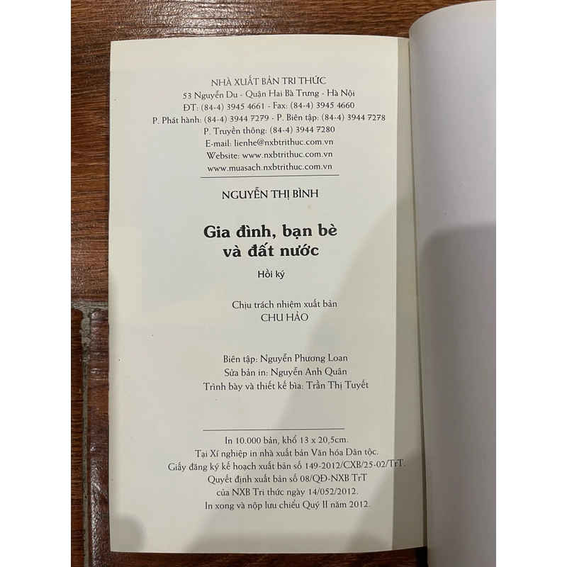 Gia đình bạn bè và đất nước - Nguyễn Thị Bình (k1) 458244