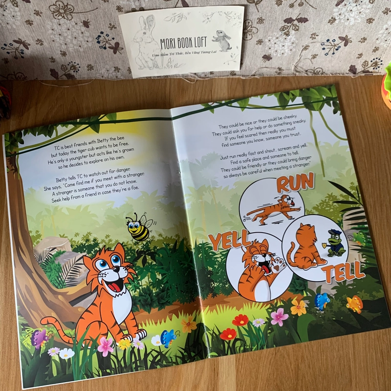 Sách tranh tiếng anh TC Gets Jungle Smart, Used, Picture Book For Kids 446680