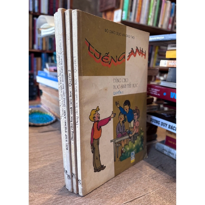 Bộ sách Tiếng Anh dùng cho học Sinh Tiểu học - XB 2000 1011258