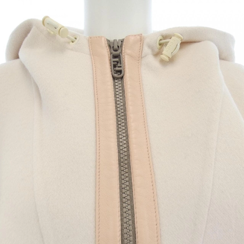 【Mã giảm giá】Poncho FENDI 644936