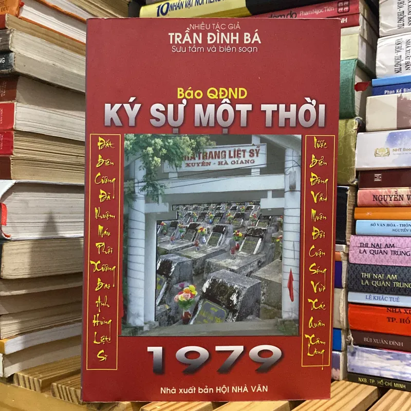 KÝ SỰ MỘT THỜI 1979 1005069