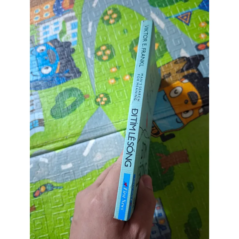 Đi tìm lẽ sống 1027663