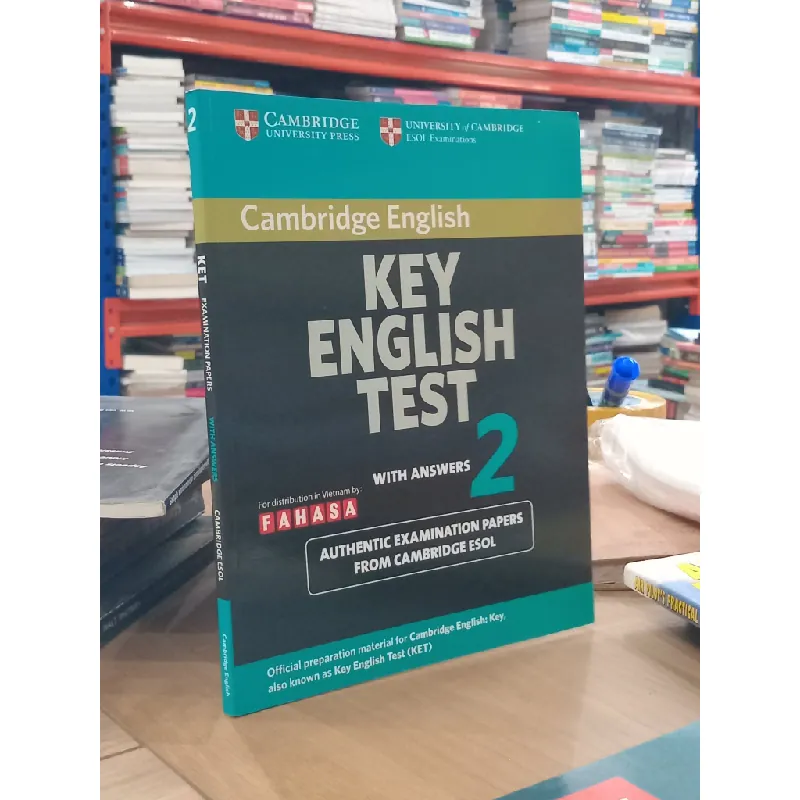 Cambridge English: Key English Test with answers 560613