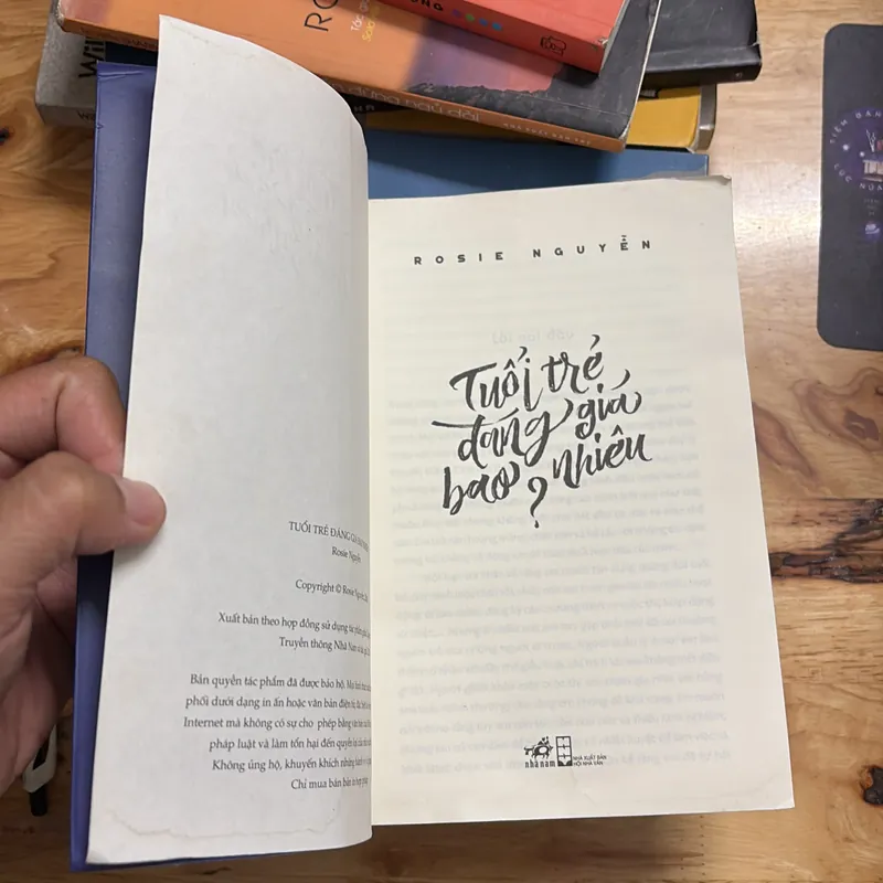 II Sách Kỹ Năng: Tuổi Trẻ Đáng Giá Bao Nhiêu? - ROSIE NGUYỄN - 2017 640133