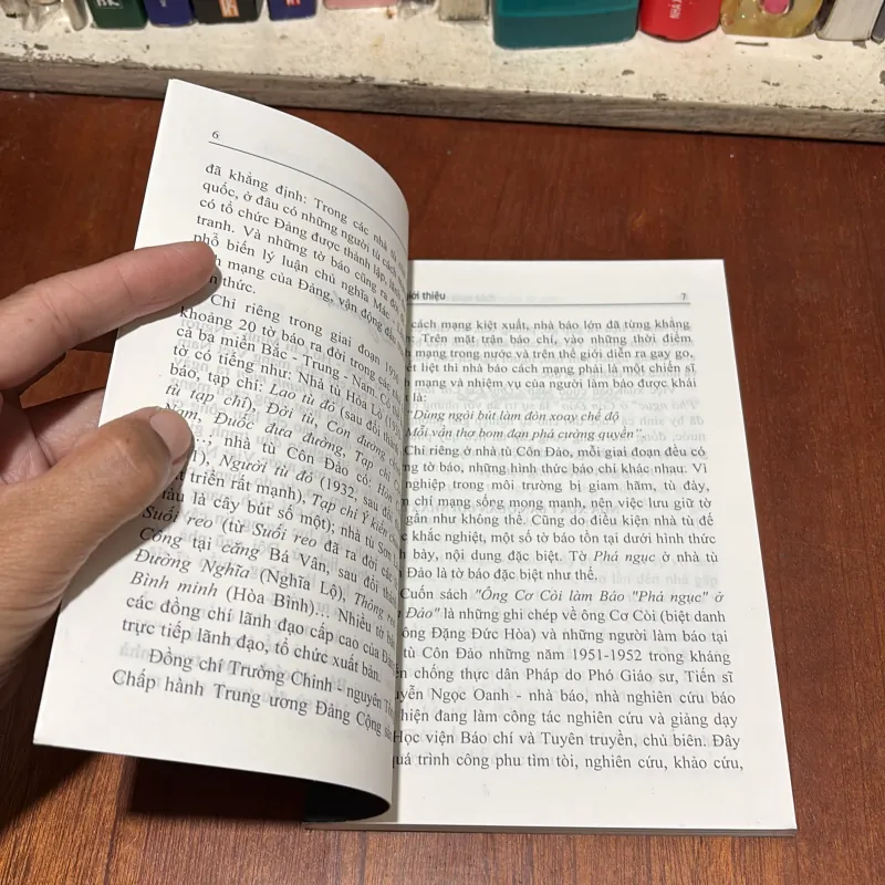 Bút Ký Tư Liệu: Ông Cơ Còi Làm Báo “Phá Ngục” Ở Côn Đảo - PGS.TS. Nguyễn Ngọc Oanh - 2018 785662