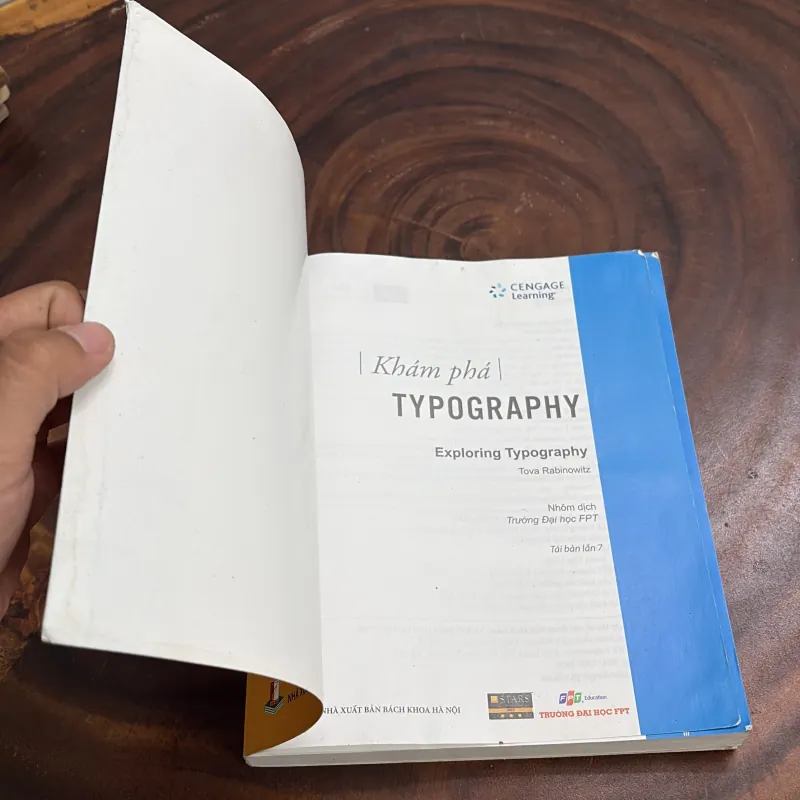 II Tủ Sách Bản Quyền Đại Học FPT: Khám Phá Typography - 2022 991997