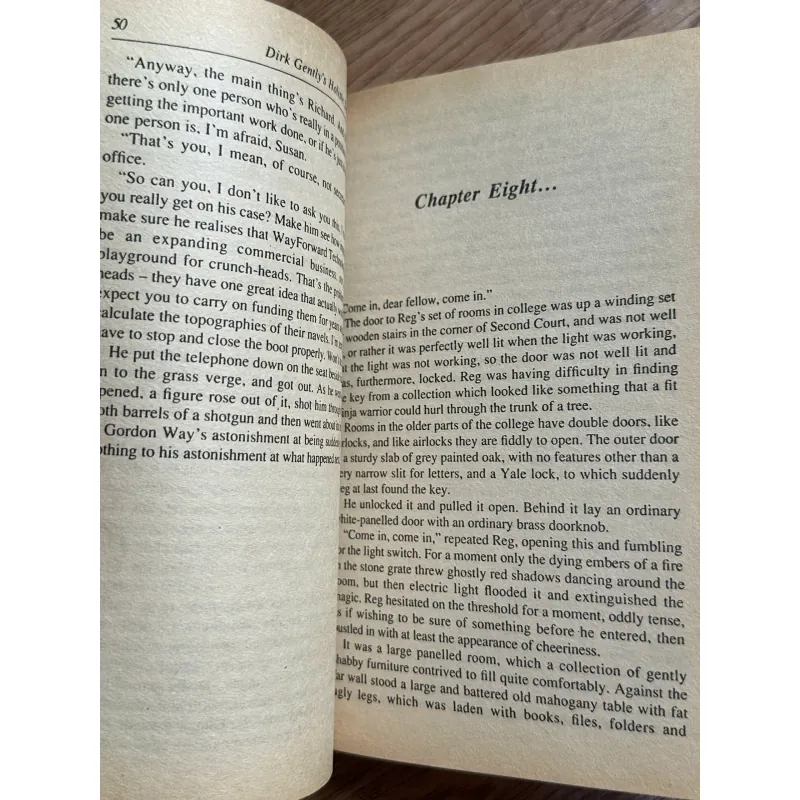 Dirk Gently's Holistic Detective Agency - Douglas Adams 787586