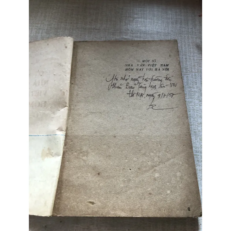 Một số nhà văn Việt Nam hôm nay với Hà Nội 992390