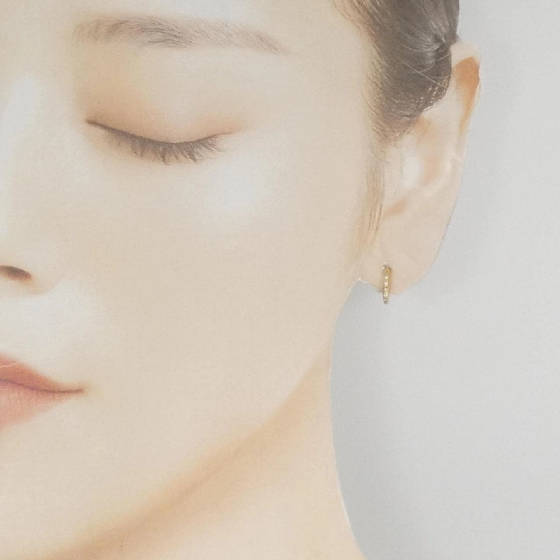 Bông tai kim cương K18YG 0.05CT - Hàng hiệu Chính hãng 870032