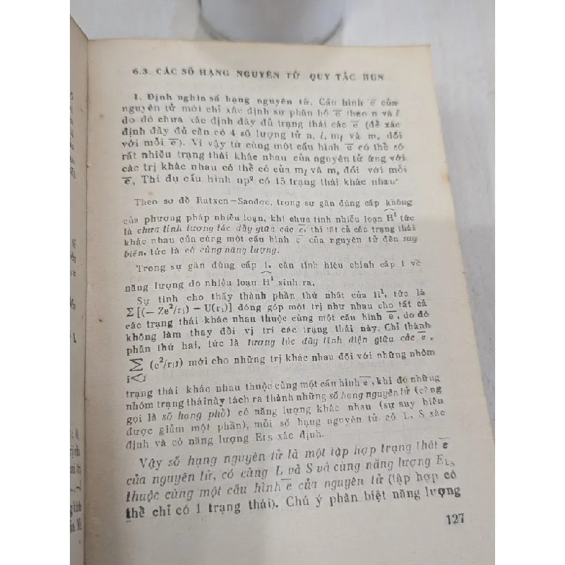 Thuyết lượng tử về nguyên tử và phân tử - Nguyễn Đình Huê và Nguyễn Đức Chuy 701841
