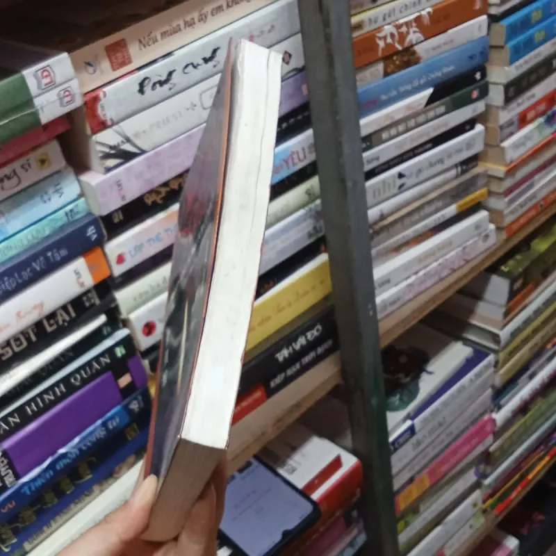 Buổi Sáng Bóng Tôi Cô Đơn - Quỳnh Dao 775883