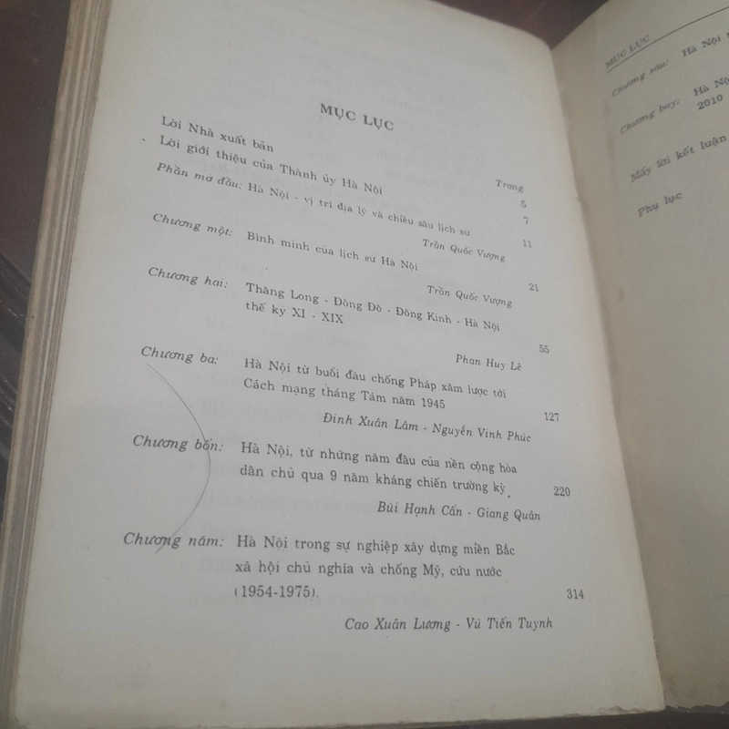 THĂNG LONG HÀ NỘI (Hoàng Tùng, PTS Lưu Minh trị chủ biên) 330309