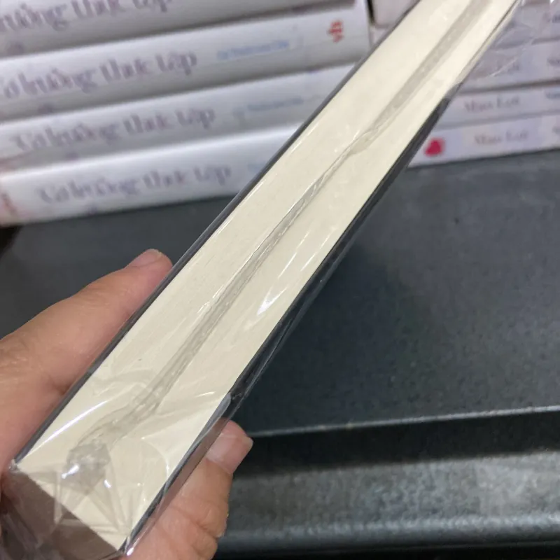 (Trinh thám) - Cô gái trong Cabin số 10 - Ruth Ware 991004