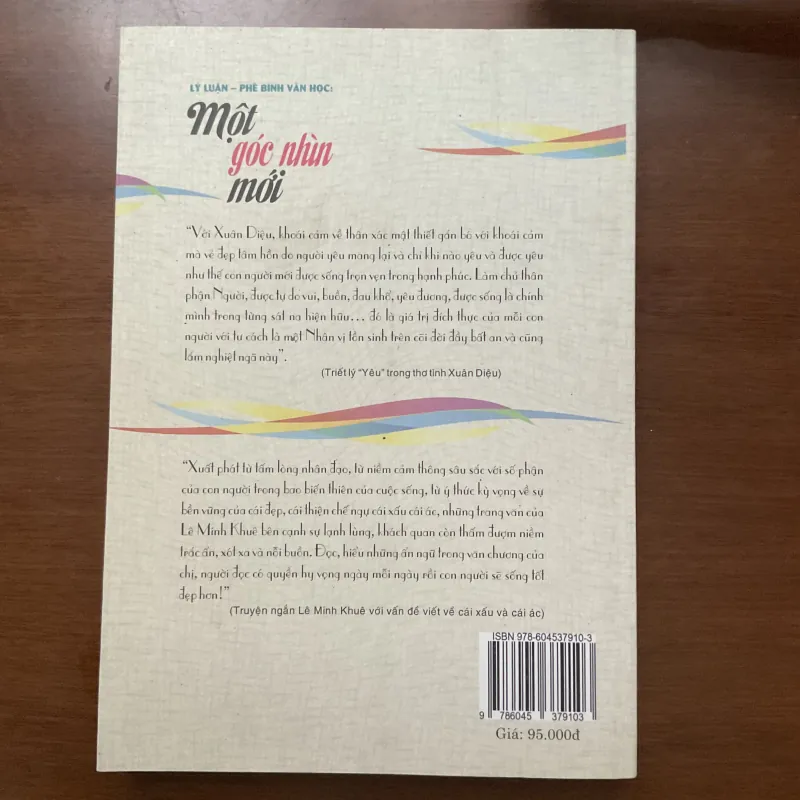 [PHÊ BÌNH VĂN HỌC] Một góc nhìn mới - Cao Thị Hồng 751530