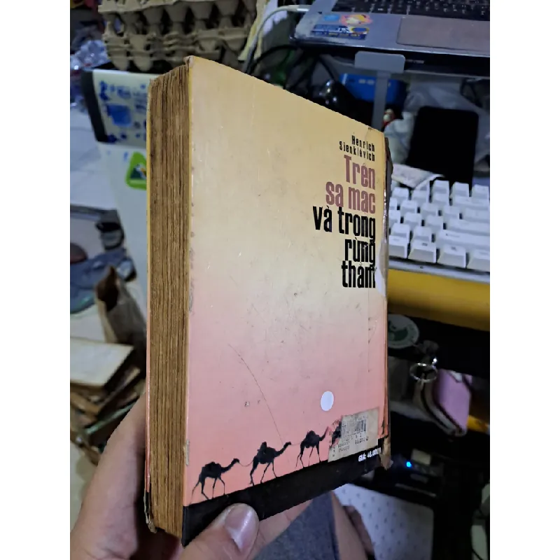 Trên sa mạc và trong rừng thẳm 2003 mới 70% ố bìa cứng chóc bìa Văn học nước ngoài HCM1709 559939