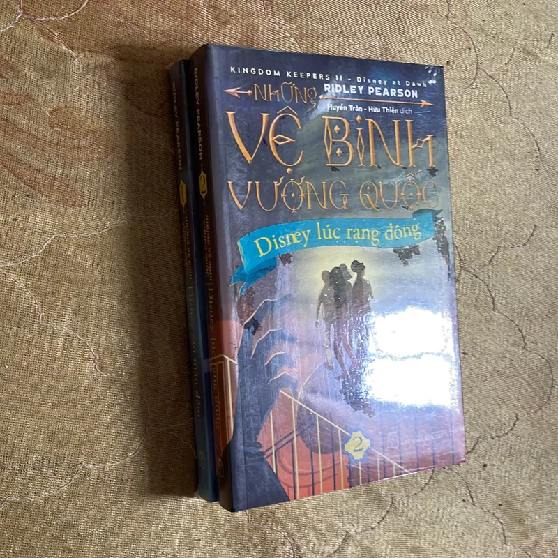 NHỮNG VỆ BINH VƯƠNG QUỐC- RIDLEY PEARSON 688819