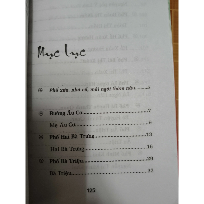 Đường phố Hà Nội mang tên các nữ danh nhân - 2010 - 125 trang LỊCH SỬ - CHÍNH TRỊ - TRIẾT HỌC ANTQ1301 762998