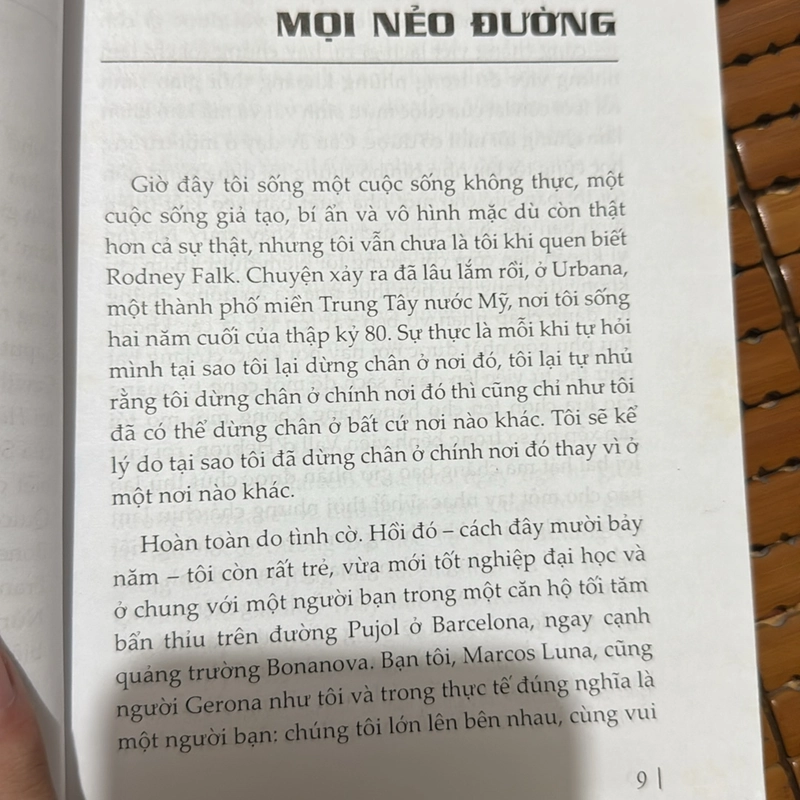Tốc độ ánh sáng Việt Nam - Javier Cercas 479512