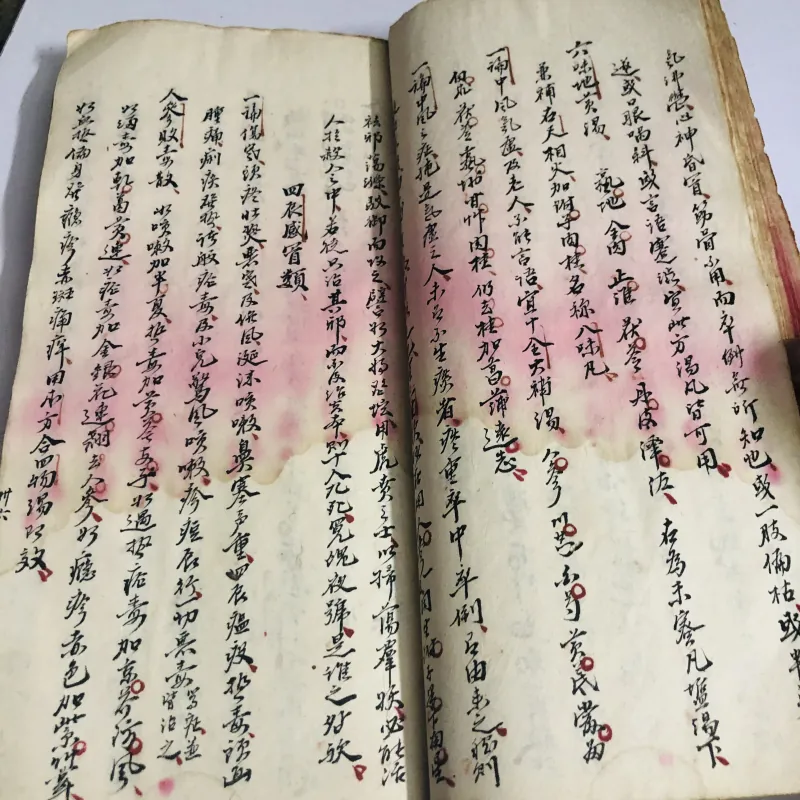 sách Đông Y như hình ,xem chi tiết video 749159