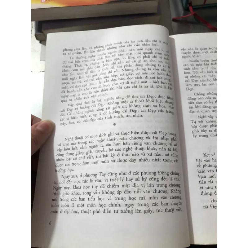 Hương sắc trong vườn văn 977693