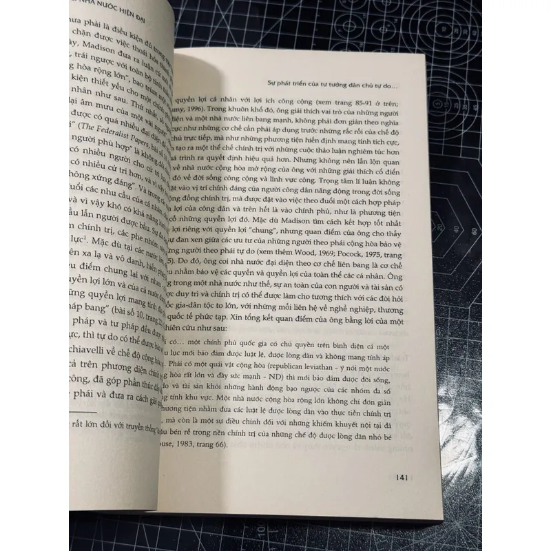 Các mô hình quản lí nhà nước hiện đại 694746