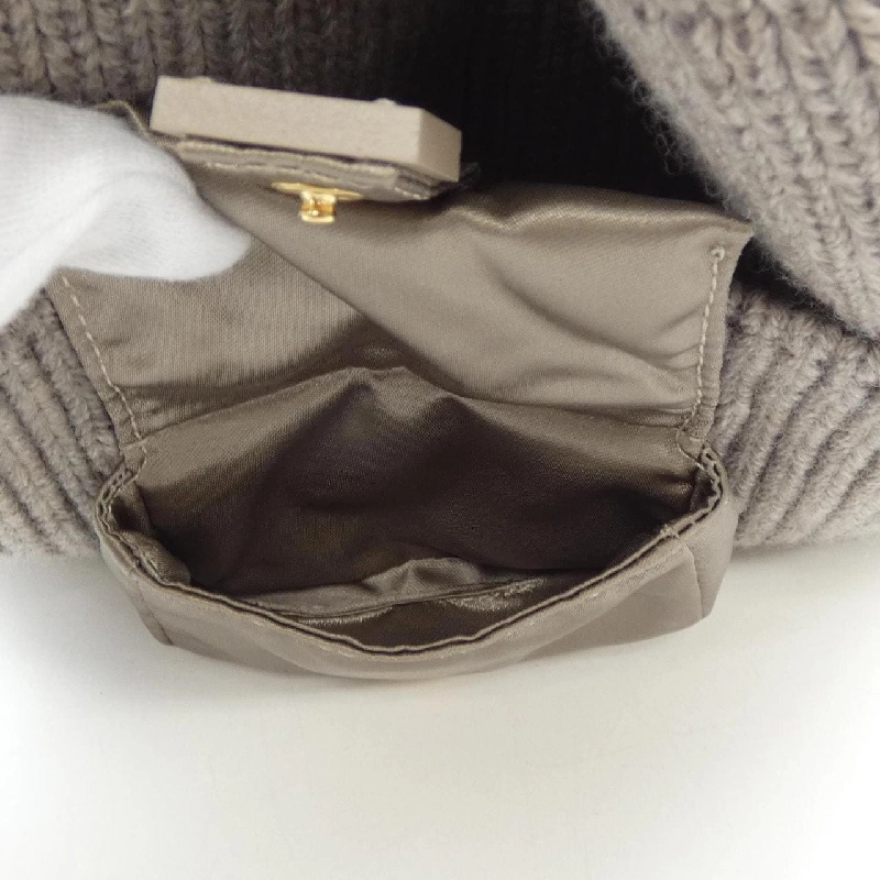 Mũ len FENDI FXQ938 ANB1 - Hàng hiệu Chính hãng 833500