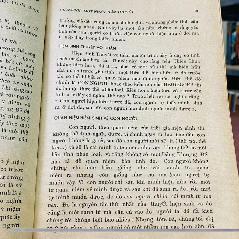 HIỆN SINH - MỘT NHÂN BẢN THUYẾT  611387