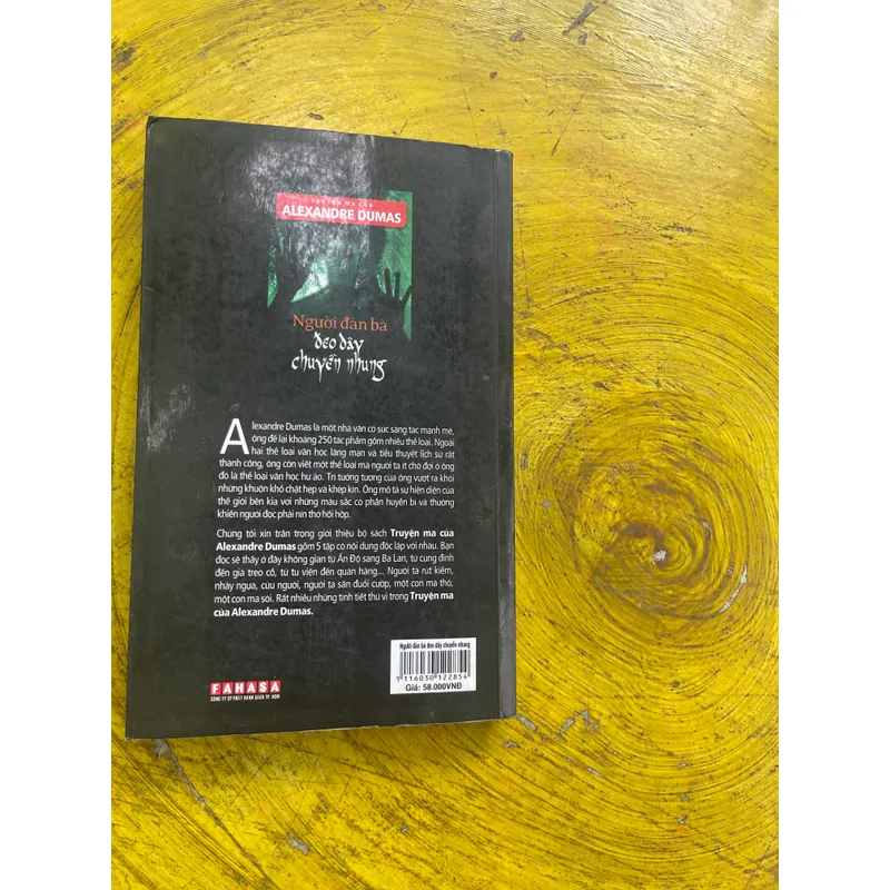 NGƯỜI ĐÀN BÀ MANG DÂY CHUYỀN NHUNG- TRUYỆN MA CỦA ALEXANDRE DUMAS 557450