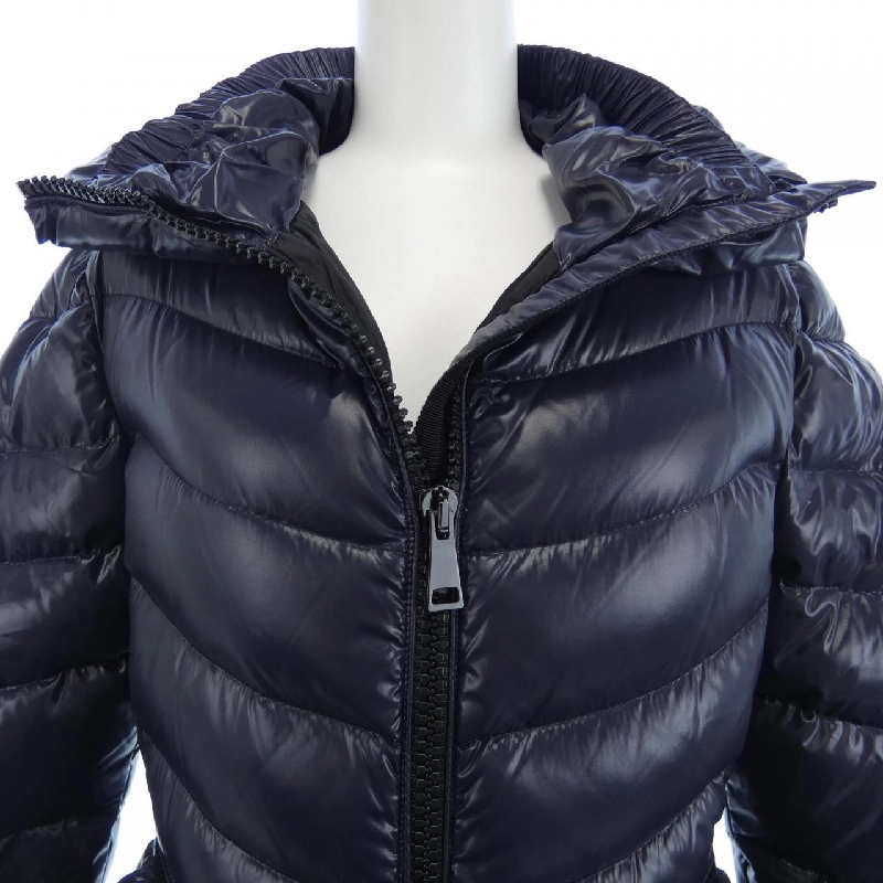 Áo khoác lông vũ MONCLER 643766