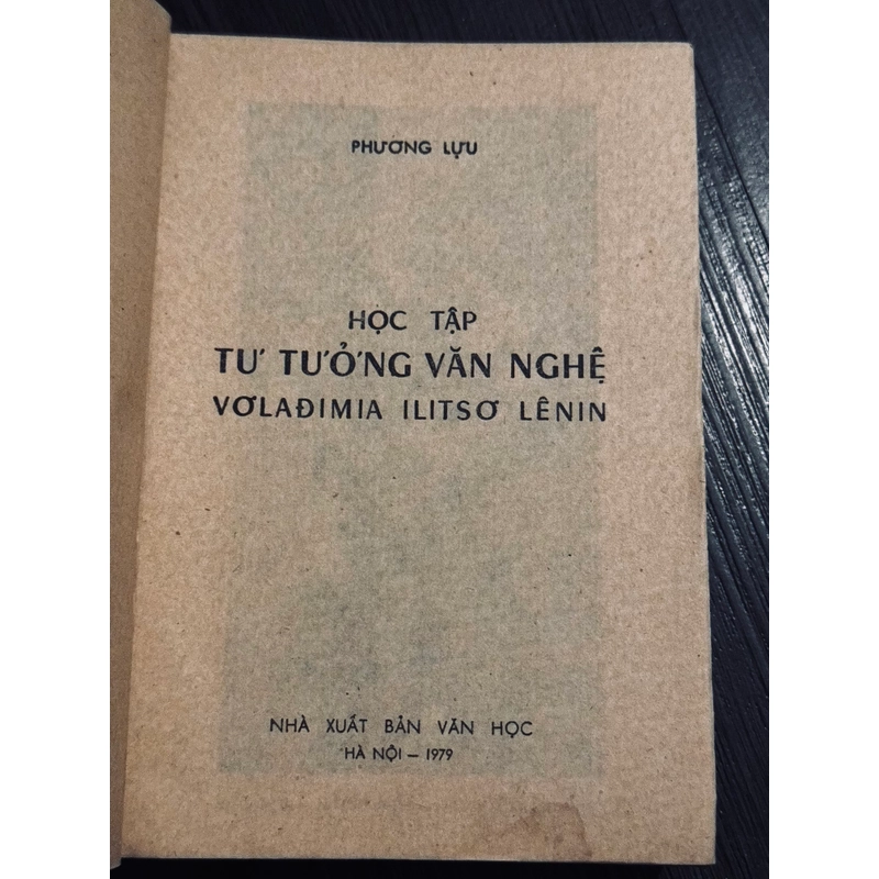 Học tập tư tưởng văn nghệ V. Lenin 466376