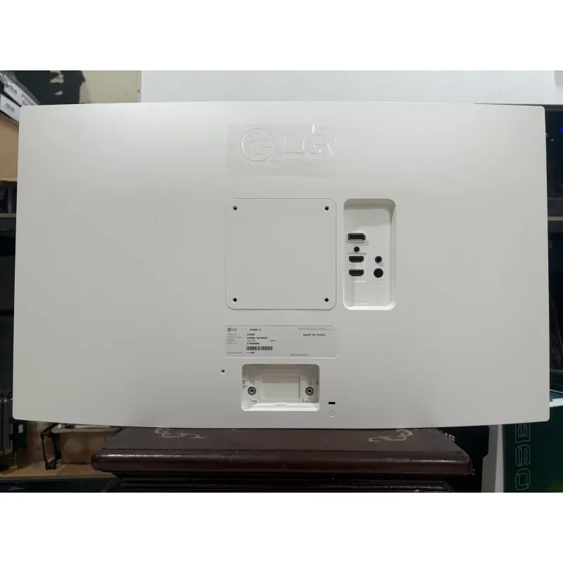 LG 27UP600K 27" 4K IPS HDR10, 10Bits 1,07 tỷ màu, sRGB 99% đồ họa bán chuyên ngon lành… 1021785