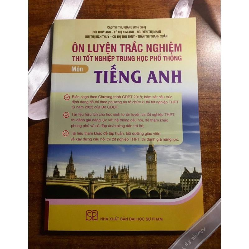 SÁCH ÔN LUYỆN TRẮC NGHIỆM TNTHPT TIẾNG ANH - TOÁN - ĐỊA LÍ CHUẨN CHƯƠNG TRÌNH MỚI 2025 323419