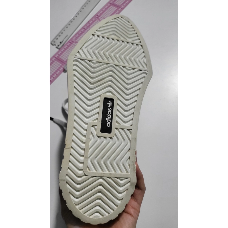 Adidas độc lạ size 37 275431